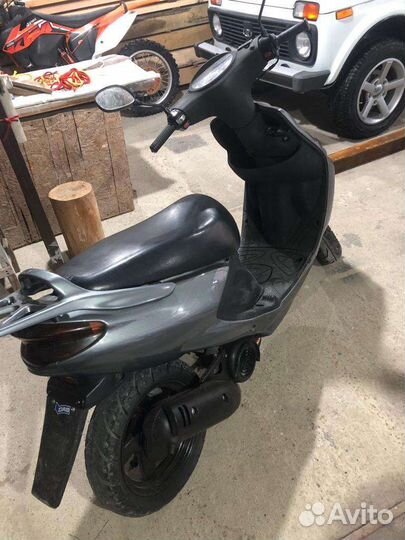 Yamaha grand axis 100