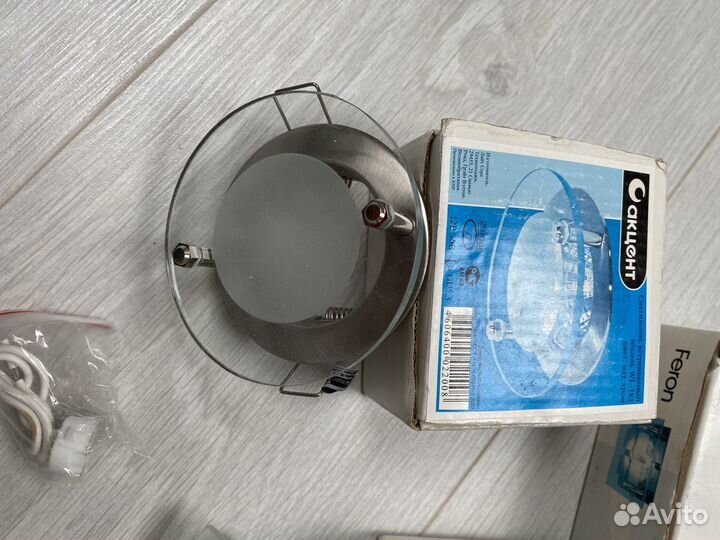 Светильники встраиваемые потолочные