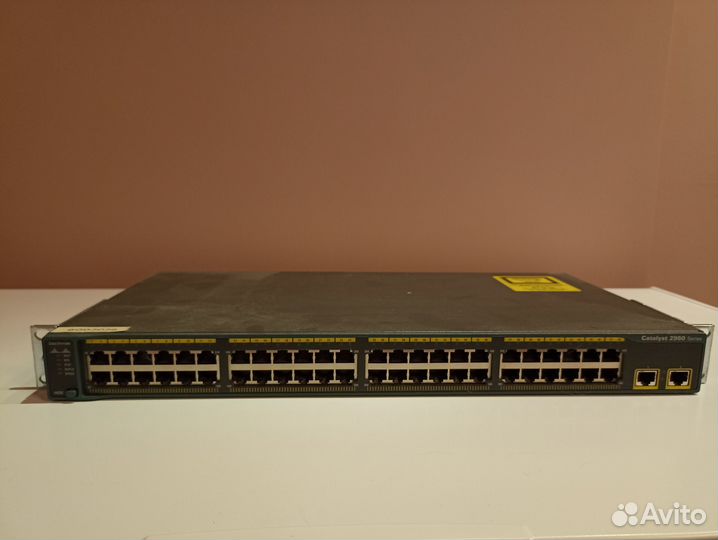 Коммутатор Cisco WS-C2960-48TT-L