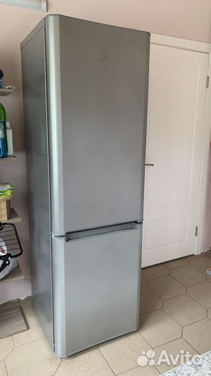 Холодильник Indesit BIA 18 s