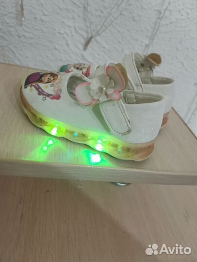 Обувь для девочки