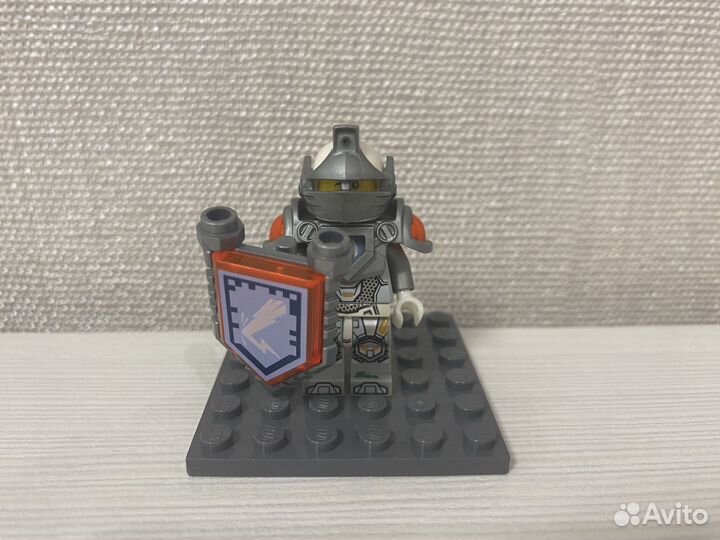 Lego фигурки