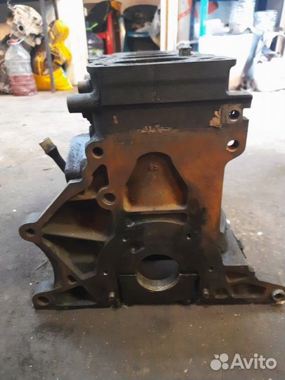 Блок цилиндров Volkswagen Sharan 1.9TDI AUY