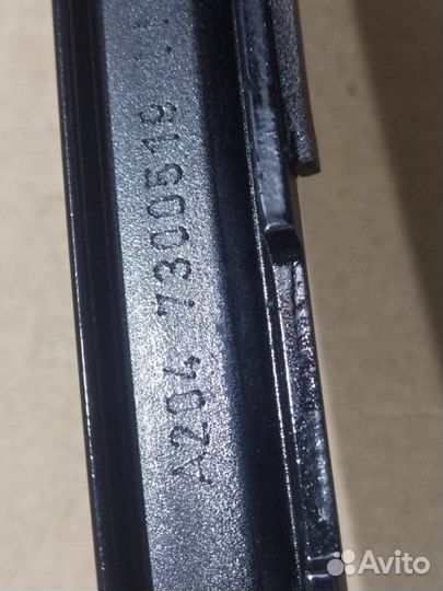 Направляющая стекла задняя правая Mercedes Glk