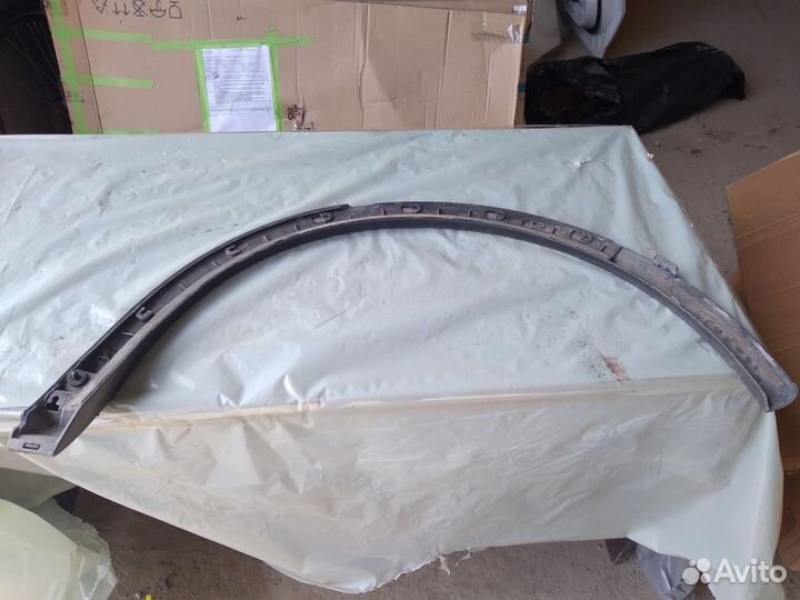 Накладка заднего крыла левого Audi Q3 udi 8U 2012