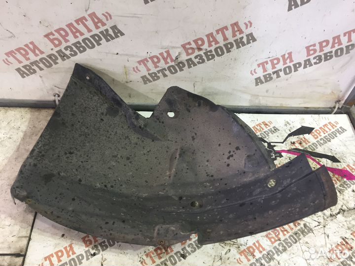 Рено подкрылок передний правый передняя часть