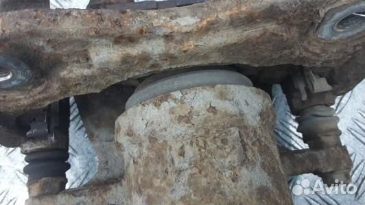 Суппорт тормозной передний правый toyota RAV 4 ZSA