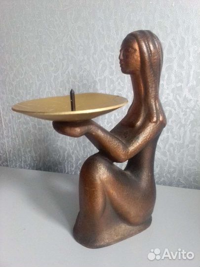 Старинный бронзовый подсвечник Девушка с разносом