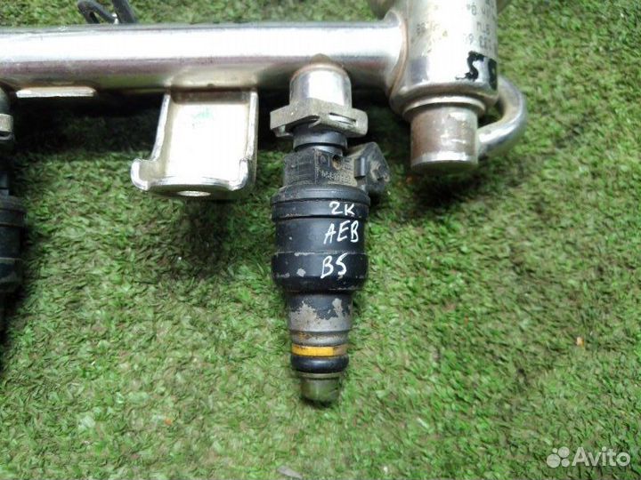 Форсунка топливная Volkswagen Passat B5 AEB