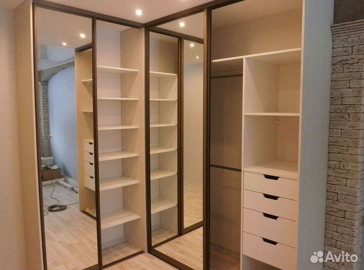 Шкаф двухстворчатый