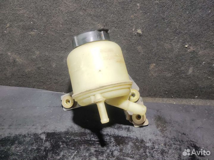 Бачок гура Nissan x trail t30