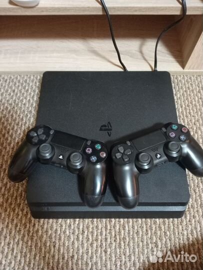 Sony PS4 2022года в нутри скачана гта 5