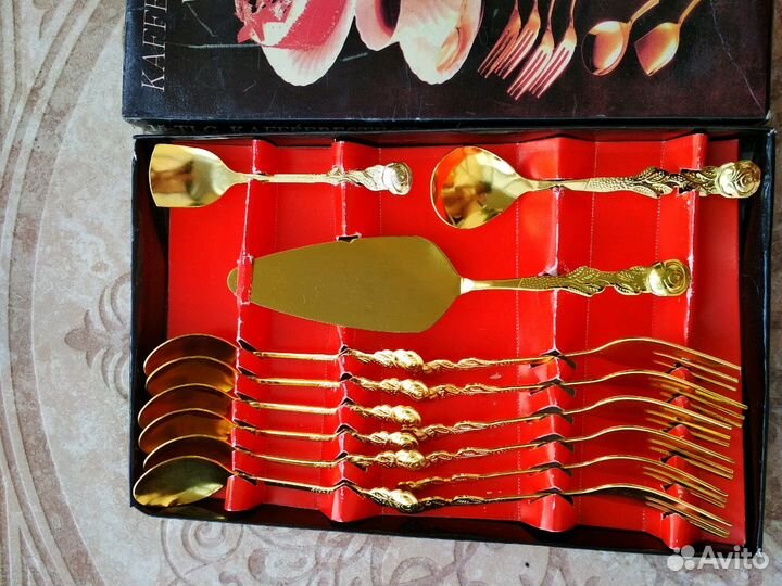 Десертные столовые приборы (ложки и вилки) Хильдес