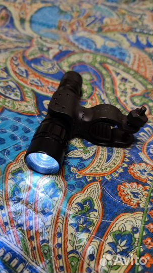 Фонарик с держателем