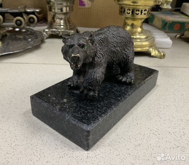 Красивая бронзовая Медведь хозяин тайги