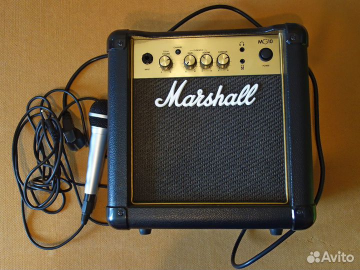 Marshall MG10G гитарный комбоусилитель, микрофон