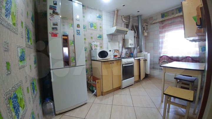 Комната 11 м² в 3-к., 1/2 эт.