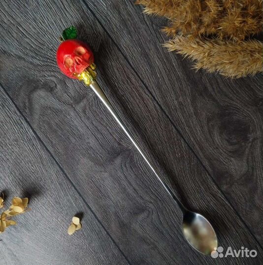 Ложка с декором 