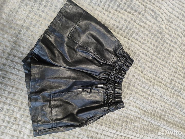 Шорты кожзам