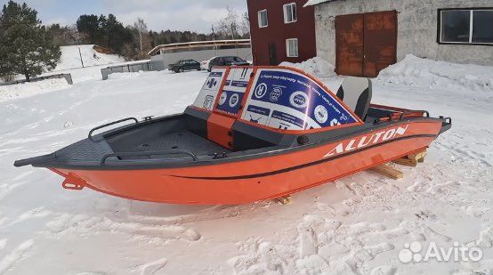 Моторная лодка