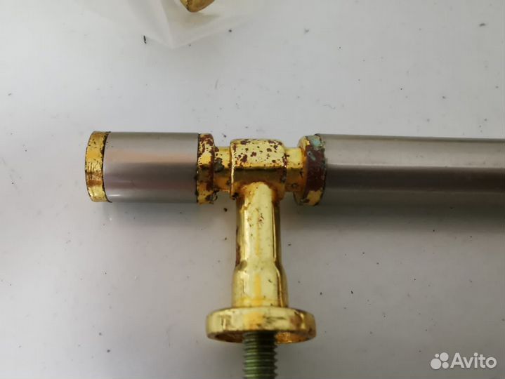 Ручки дверок шкафов