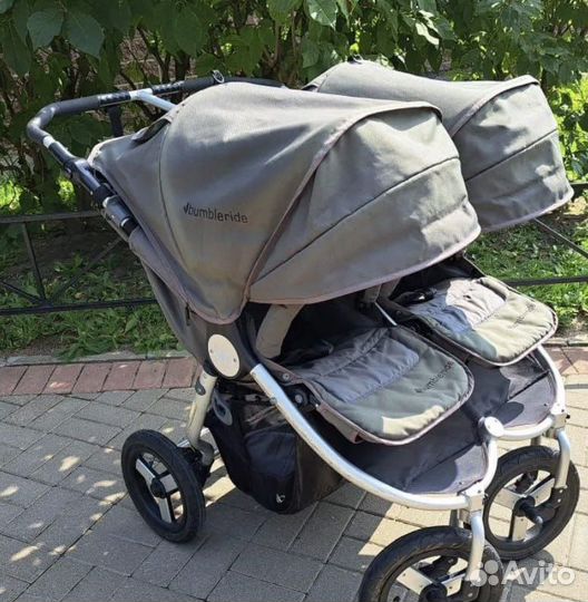 Коляска для двойни bumbleride