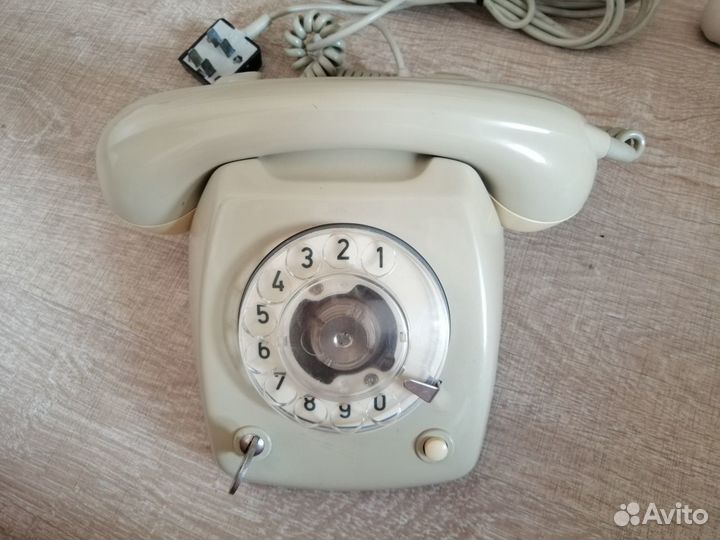 Телефоны старинные Ericsson Zenith Schrack 1948 г