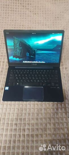 Asus zenbook core i5 8th gen UX331U
