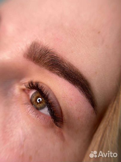 Окрашивание бровей