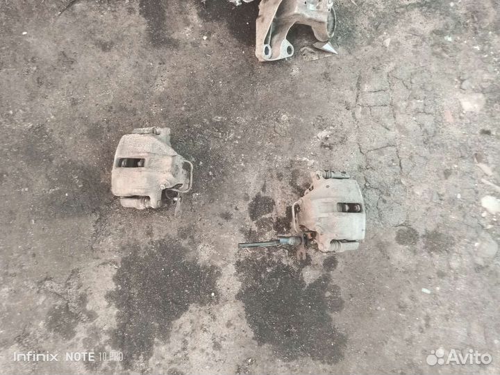 Суппорт passat b5, 1.6 пассат б5 1.8, запчасти