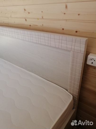 Кровать 2-х спальная с подьемным механизмом