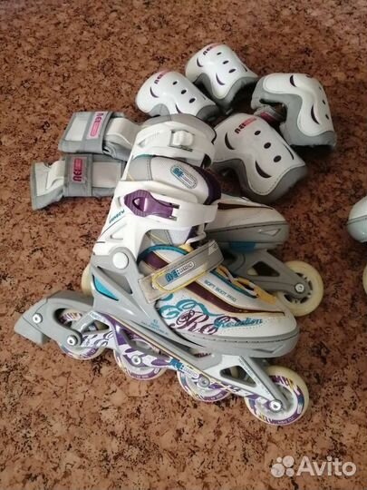 Роликовые коньки reaction