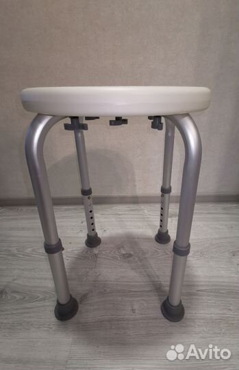 Стул «Титан» для купания пожилых людей