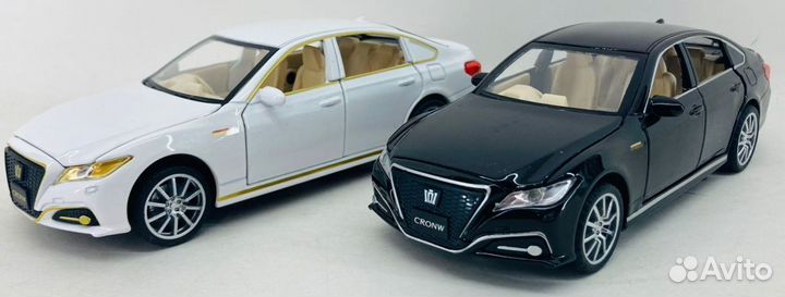 Машина toyota crown DIE-cast 1:32 металлический 15