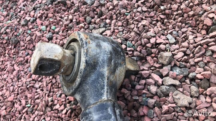 Тяга реактивная Renault Magnum