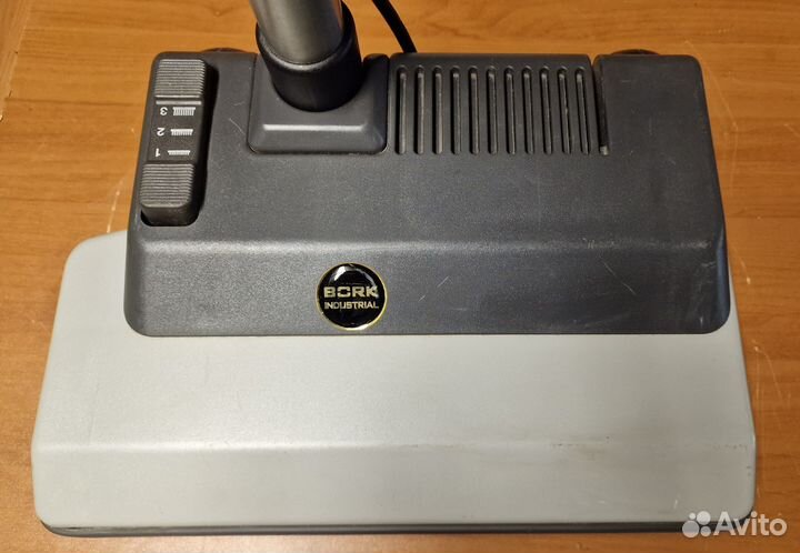 Электрощетка Bork ELB 100