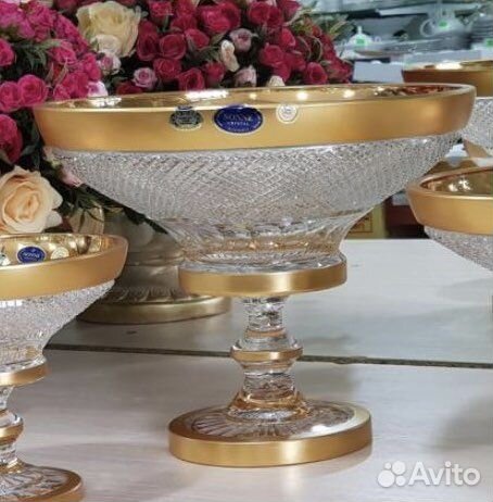 Фруктовница на ножке