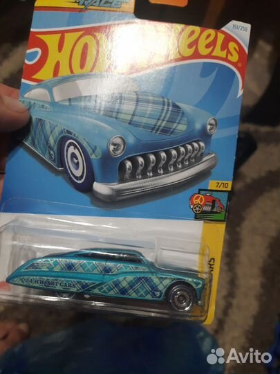 Hot wheels машинка
