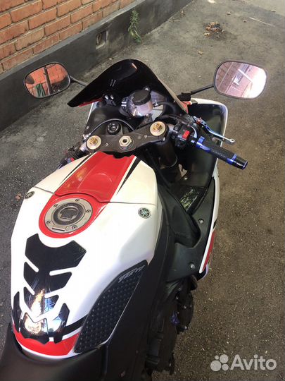 Yamaha yzf R1