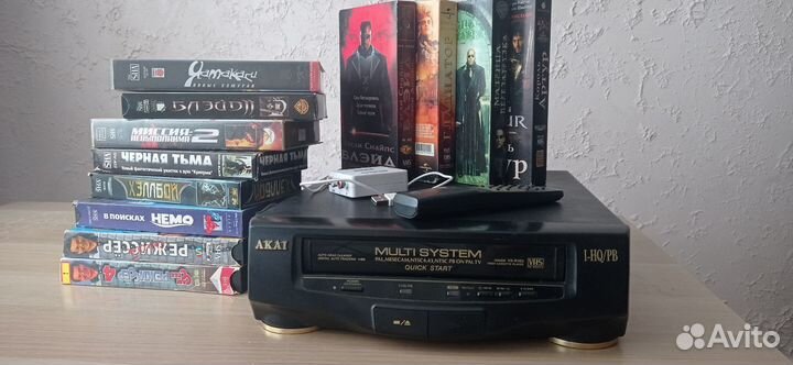 Видеомагнитофон akai