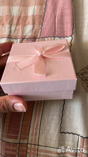 Коробка подарочная нежно-розовая квадратная