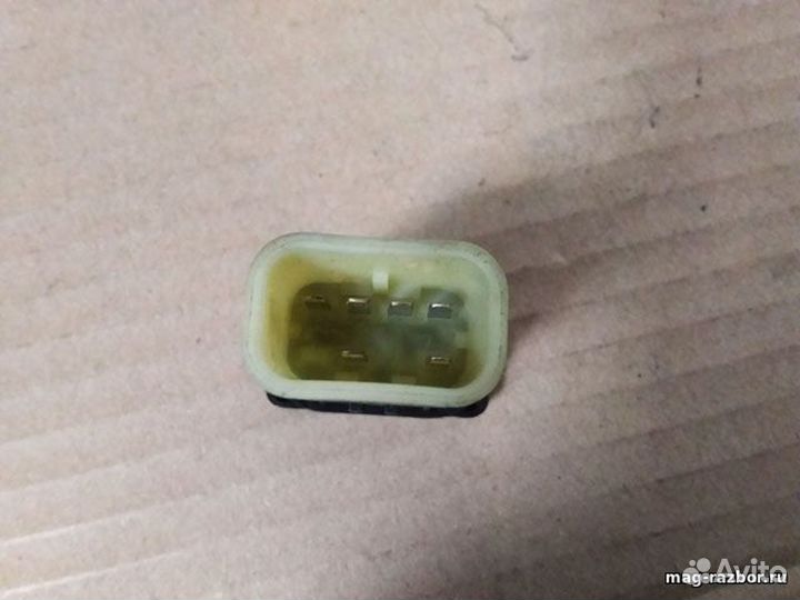 Кнопка стеклоподъемника Ford Focus, II