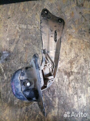 Рычаг подвески задний правый Volkswagen Jetta 5