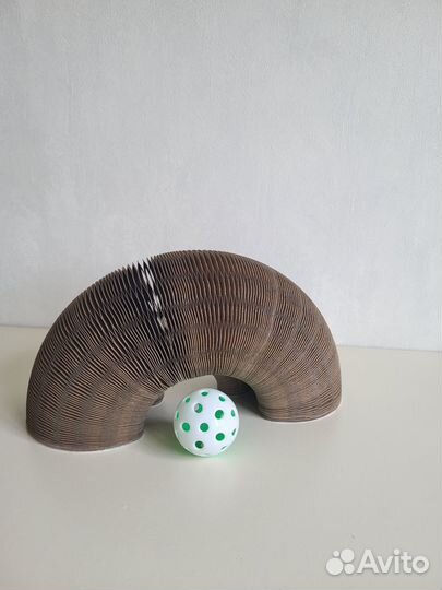 Игрушка-когтеточка для кошек картонная