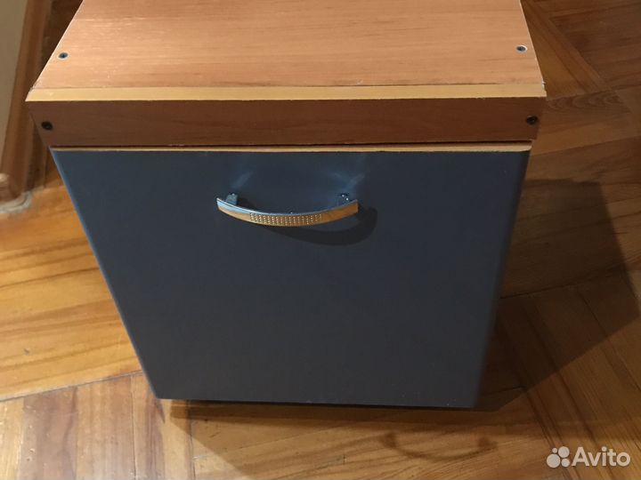 Тумбочка для инструмента или для