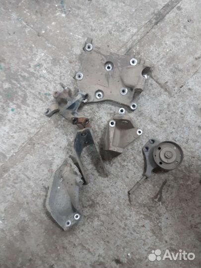 Кронштейн nissan almera n16