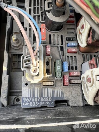 Блок предохранителей Peugeot 408