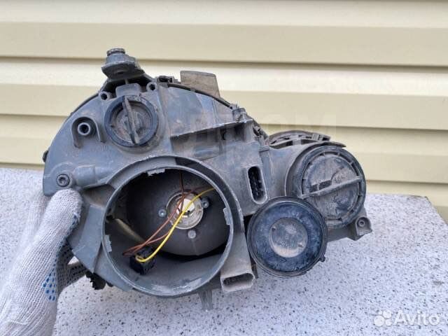 Фара Mercedes C w203