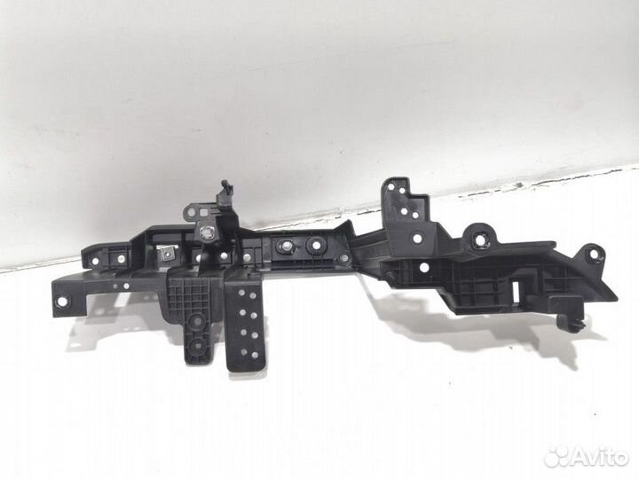 Кронштейн крепления бампера правый Jaguar E-Pace