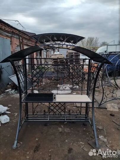 Кованный мангал с крышей